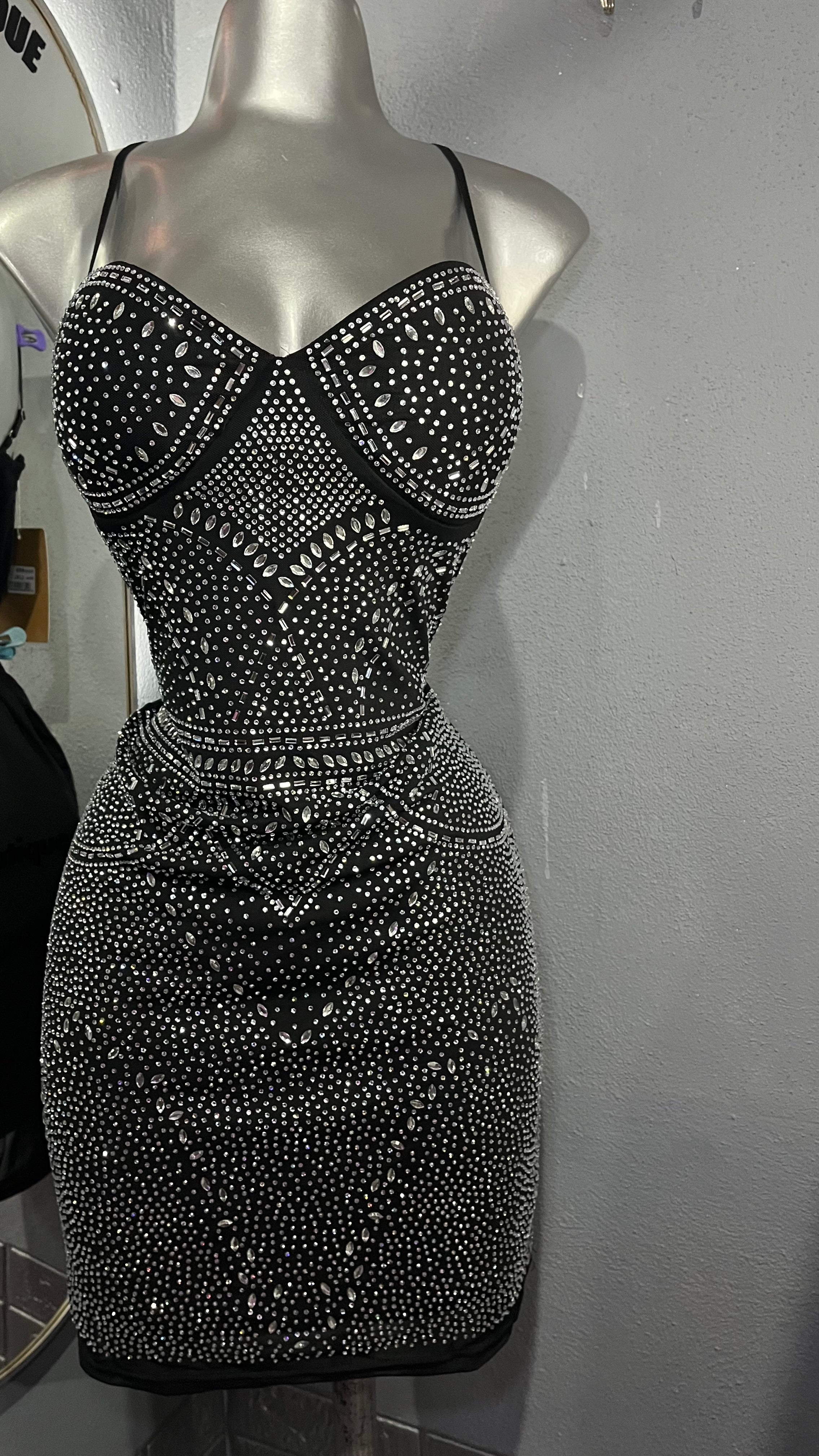 vestido con pedrería