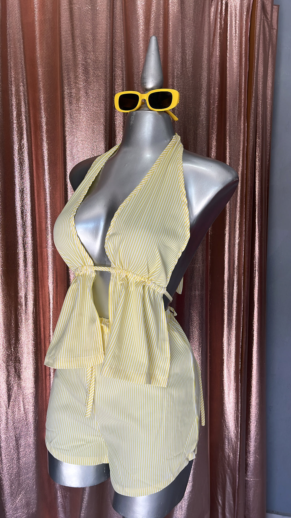 conjunto amarillo
