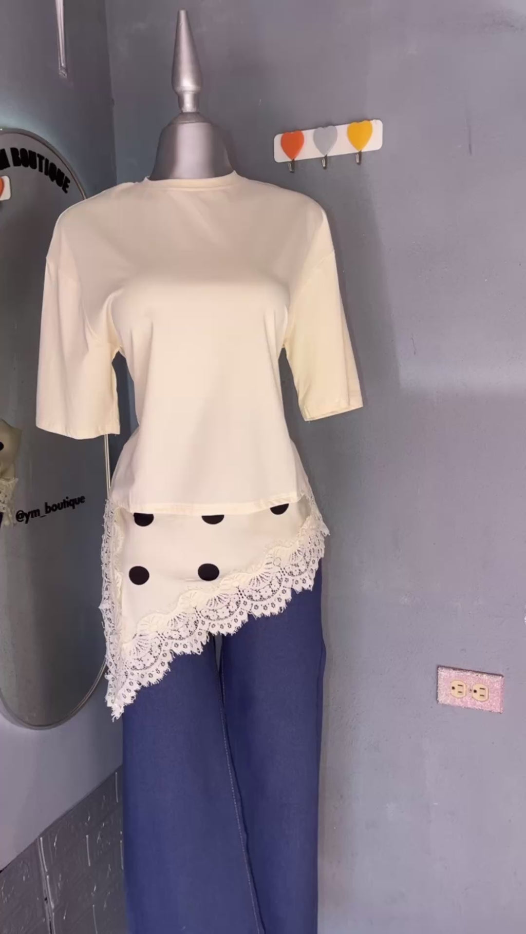 oversize polka dots y encaje